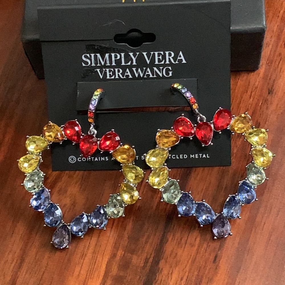 NWT Simply Vera Vera Wang rainbow rhinestone heart earrings